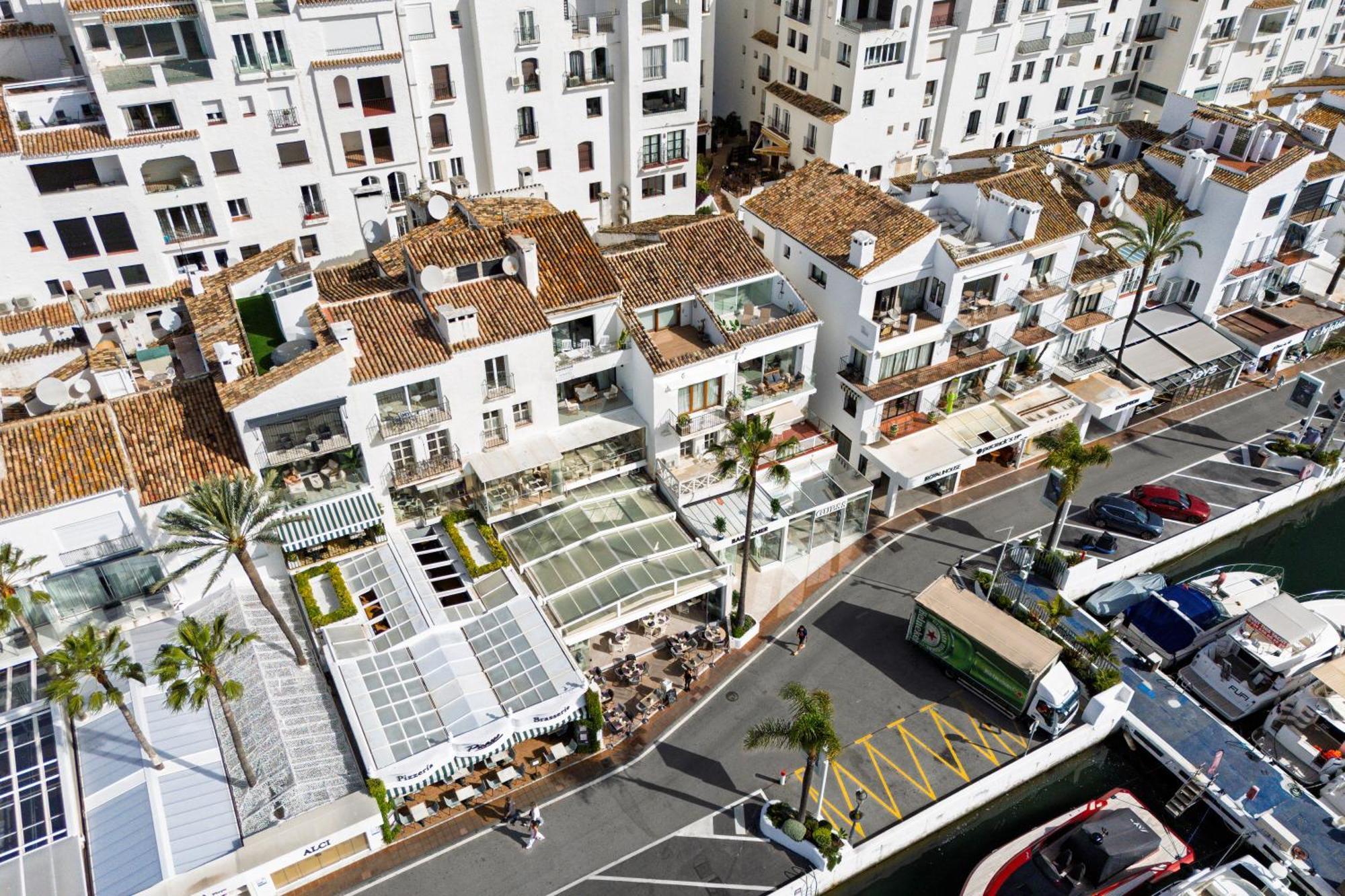 243-Fully Renovated-Puerto Banus Marbella Front Line Penthouse Lägenhet Exteriör bild