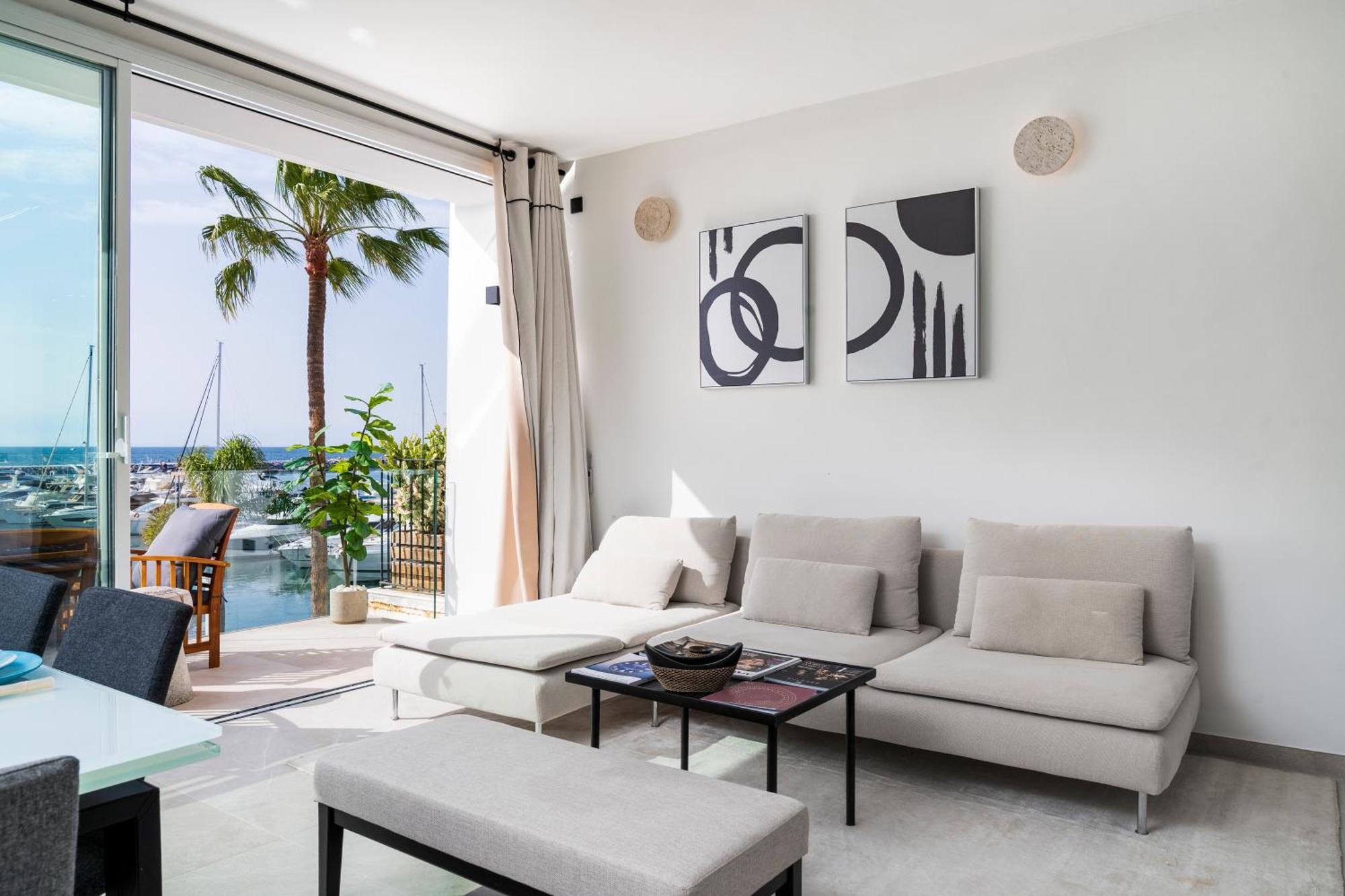243-Fully Renovated-Puerto Banus Marbella Front Line Penthouse Lägenhet Exteriör bild