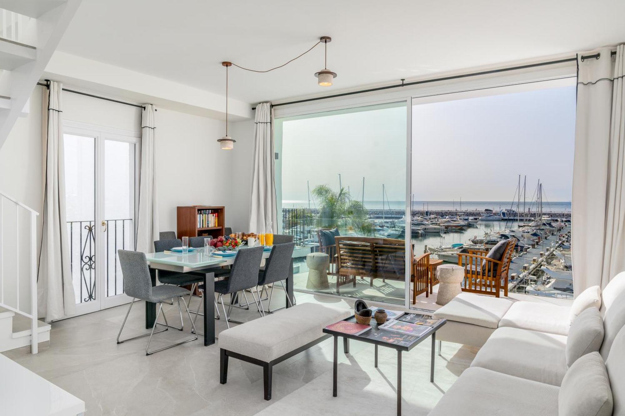 243-Fully Renovated-Puerto Banus Marbella Front Line Penthouse Lägenhet Exteriör bild