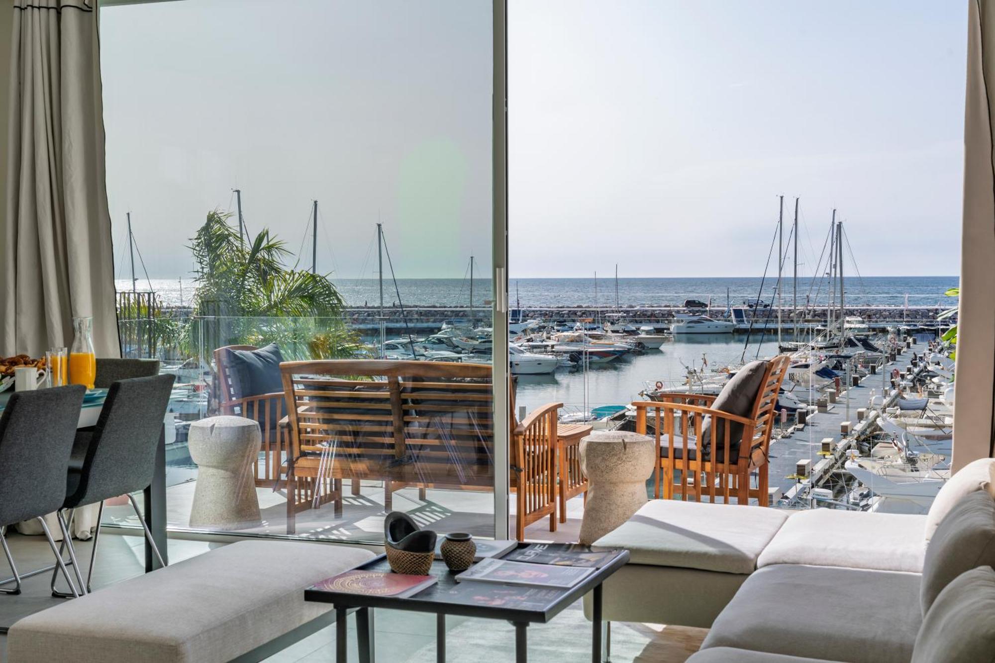243-Fully Renovated-Puerto Banus Marbella Front Line Penthouse Lägenhet Exteriör bild